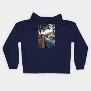 Lincoln, River Witham, Fossdyke Navigation Kids Hoodie